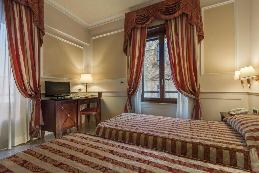 Palazzo Cardinal Cesi Hotel Roma Ngoại thất bức ảnh