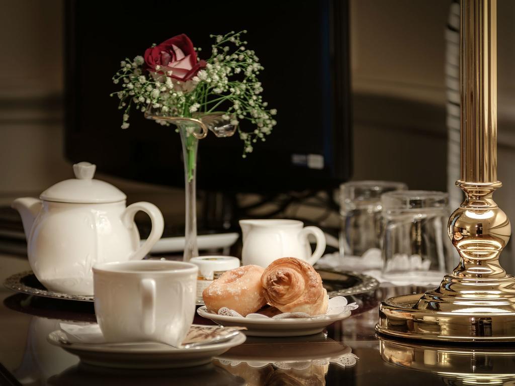 Palazzo Cardinal Cesi Hotel Roma Ngoại thất bức ảnh